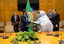 Youssef Brouziyne and Ambassador Shahira Wahbi signing the agreement. Photo: IWMI