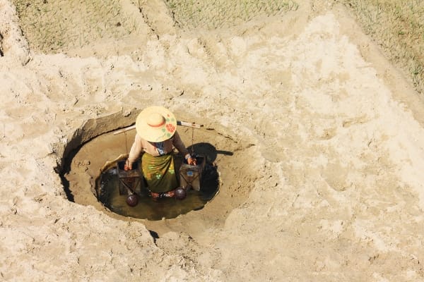Recession agriculture in a river bed in Myanmar - Matthew McCartney