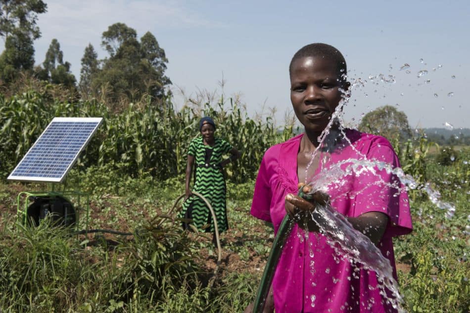 Solar-powered irrigation in Kenya Photo: Jeffery M Walcott / IWMI