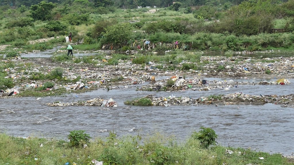 A polluted stretch of the Bindal River before it meets another stream in Dehradun, Uttarakhand, India. Photo: Niteesh Kumar Pandey/IIT Roorkee