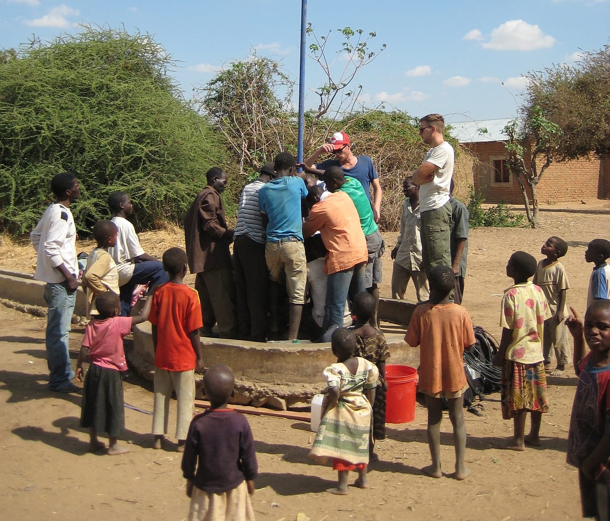 Researchers investigate the sustainability of groundwater and the functionality of water-supply infrastructure in Tanzania, to enhance water security. Photo: Karen Villholth / IWMI Researchers investigate the sustainability of groundwater and the functionality of water-supply infrastructure in Tanzania, to enhance water security. Photo: Karen Villholth / IWMI