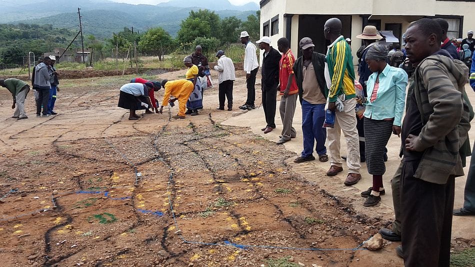 Participatory diagnosis of multiple water sources, infrastructure and uses in Ga-Mokgotho, South Africa, in project 'Operationalizing community-led water services for multiple uses in South Africa' of AfDB, WRC, IWMI and Tsogang Water and Sanitation. Photo: Barbara van Koppen / IWMI