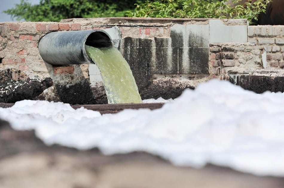 Wastewater is pumped into channels for irrigation, in Kanpur, India. Neil Palmer/IWMI