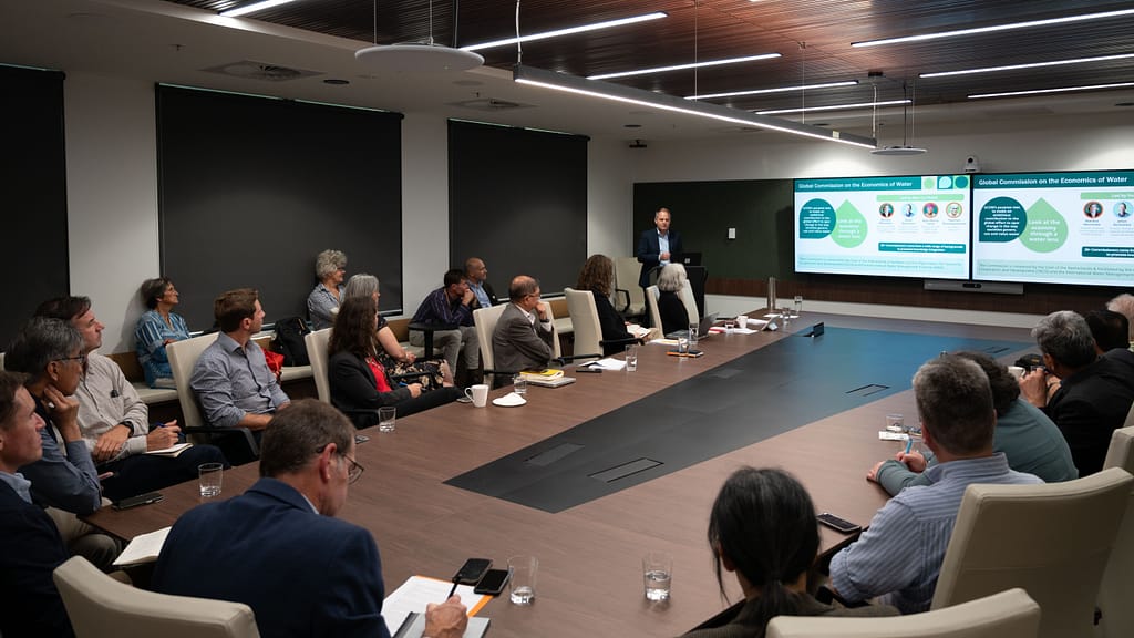IWMI Director General Mark Smith delivers opening remarks at the “Water Security in a Changing Climate: Translating the Global Commission on the Economics of Water in the Indo-Pacific” round table. Photo: Australian Centre for International Agricultural Research