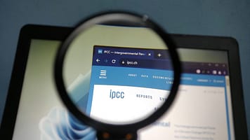 A laptop screen displaying the Intergovernmental Panel on Climate Change (IPCC) website. Photo: Iljanaresvara Studio/Shutterstock