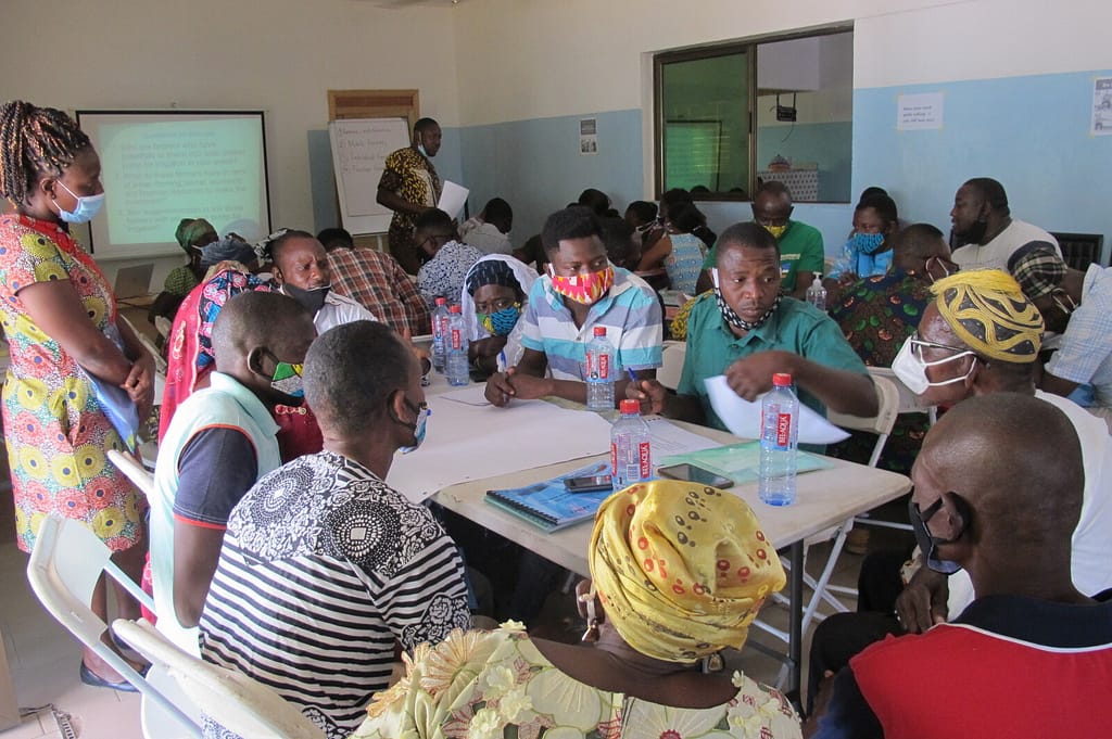 Workshop on supply-demand linkage in Norongo, Ghana in 2021. Photo: Thai Thi Minh/IWMI