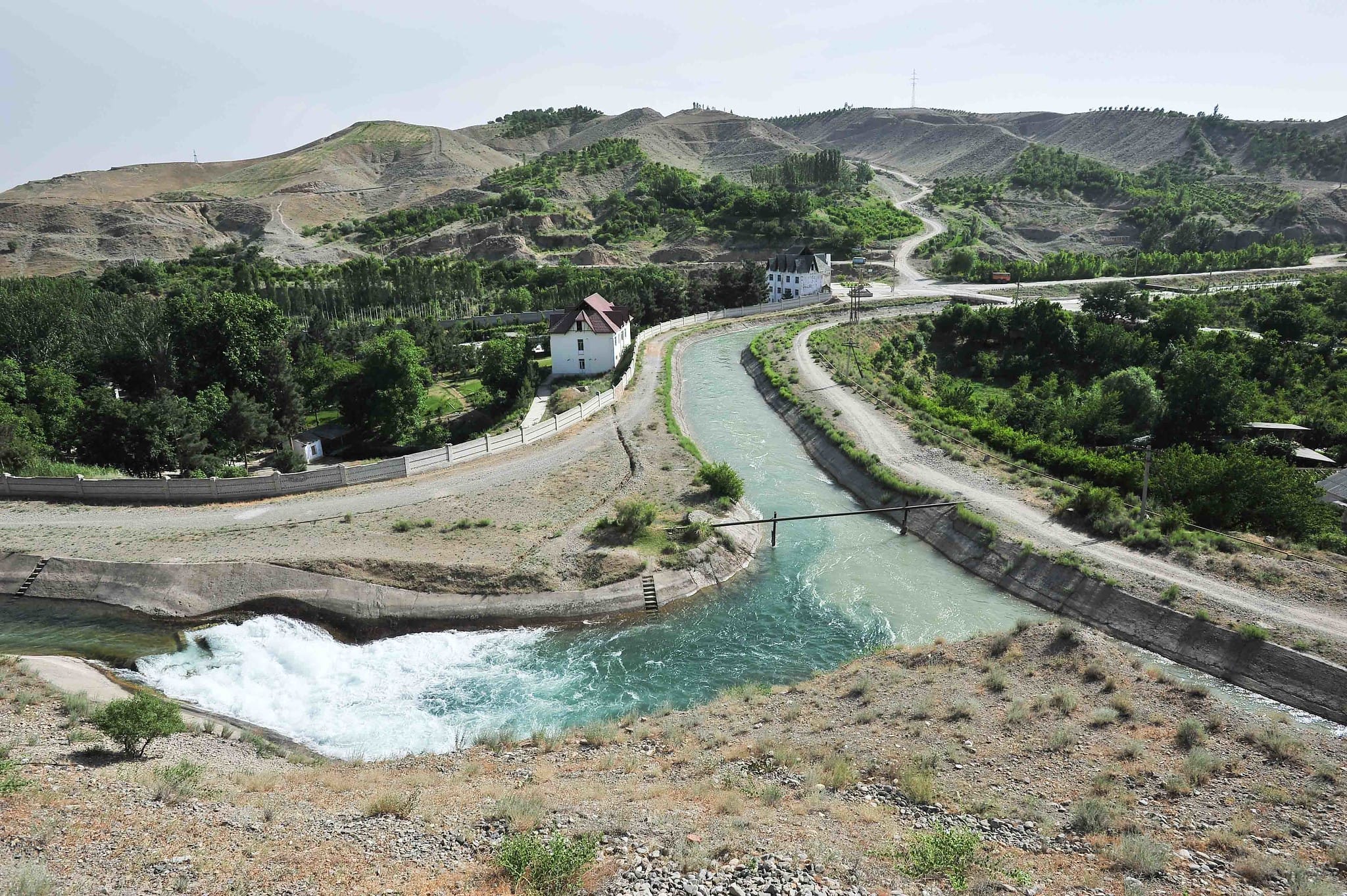 Increased investment in the water sector is necessary to fund large infrastructure projects such as the South Ferghana Main Canal in Uzbekistan (Photo Credit: Neil Palmer / IWMI).