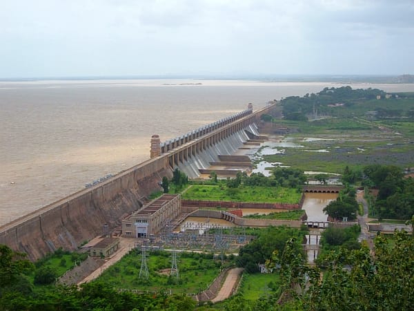 Panoramic view of a dam in Africa. Photo: IWMI
