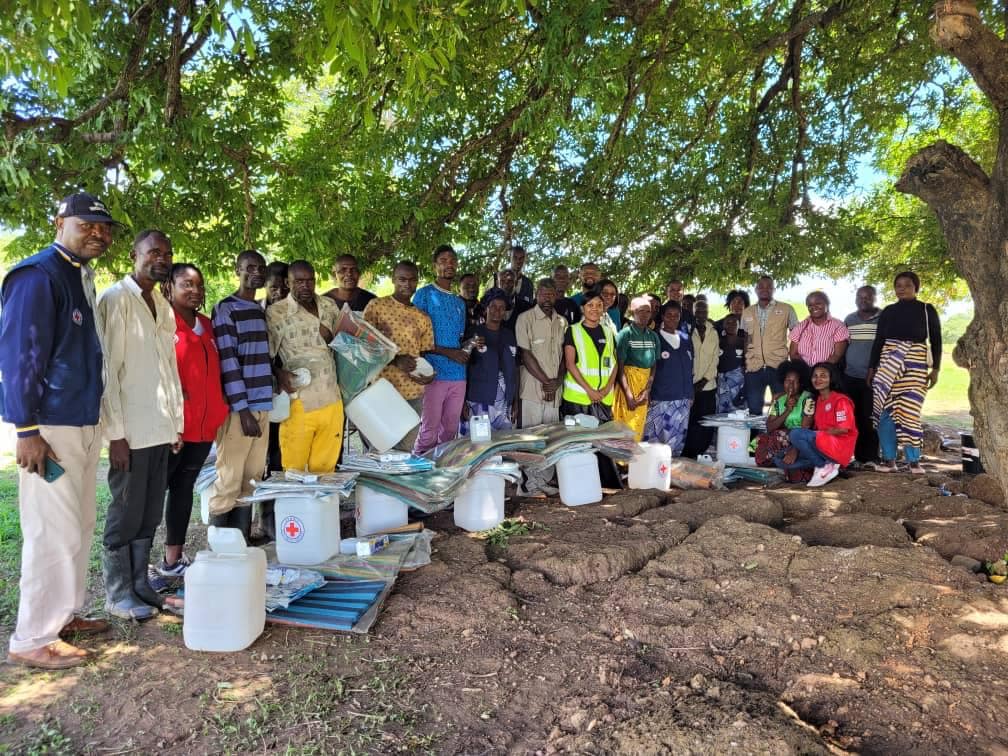 Delivery of essential early action resources to communities for pre-positioning and distribution during the simulation. Photo: IWMI