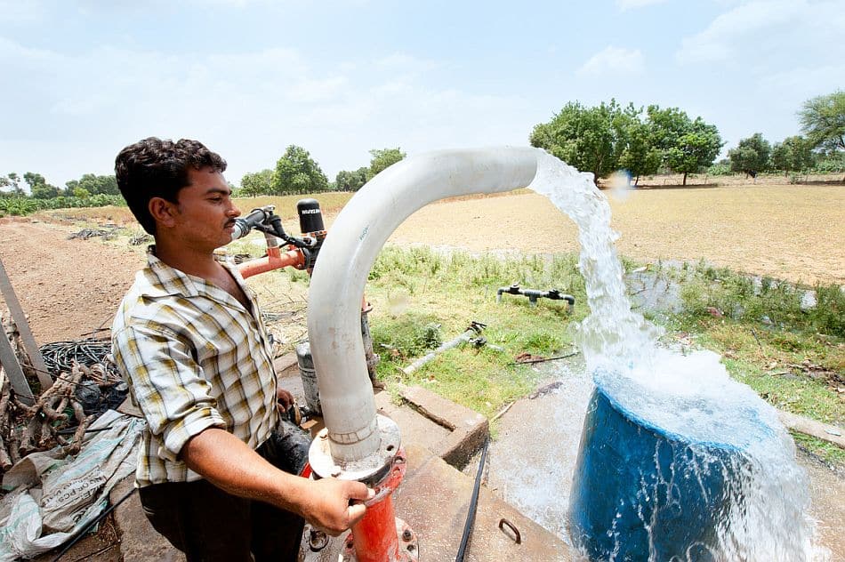 Farmer using an electric water pump to pump groundwater for his plantation. Photo: Hamish John Appleby / IWMI Farmer using an electric water pump to pump groundwater for his plantation. Photo: Hamish John Appleby / IWMI
