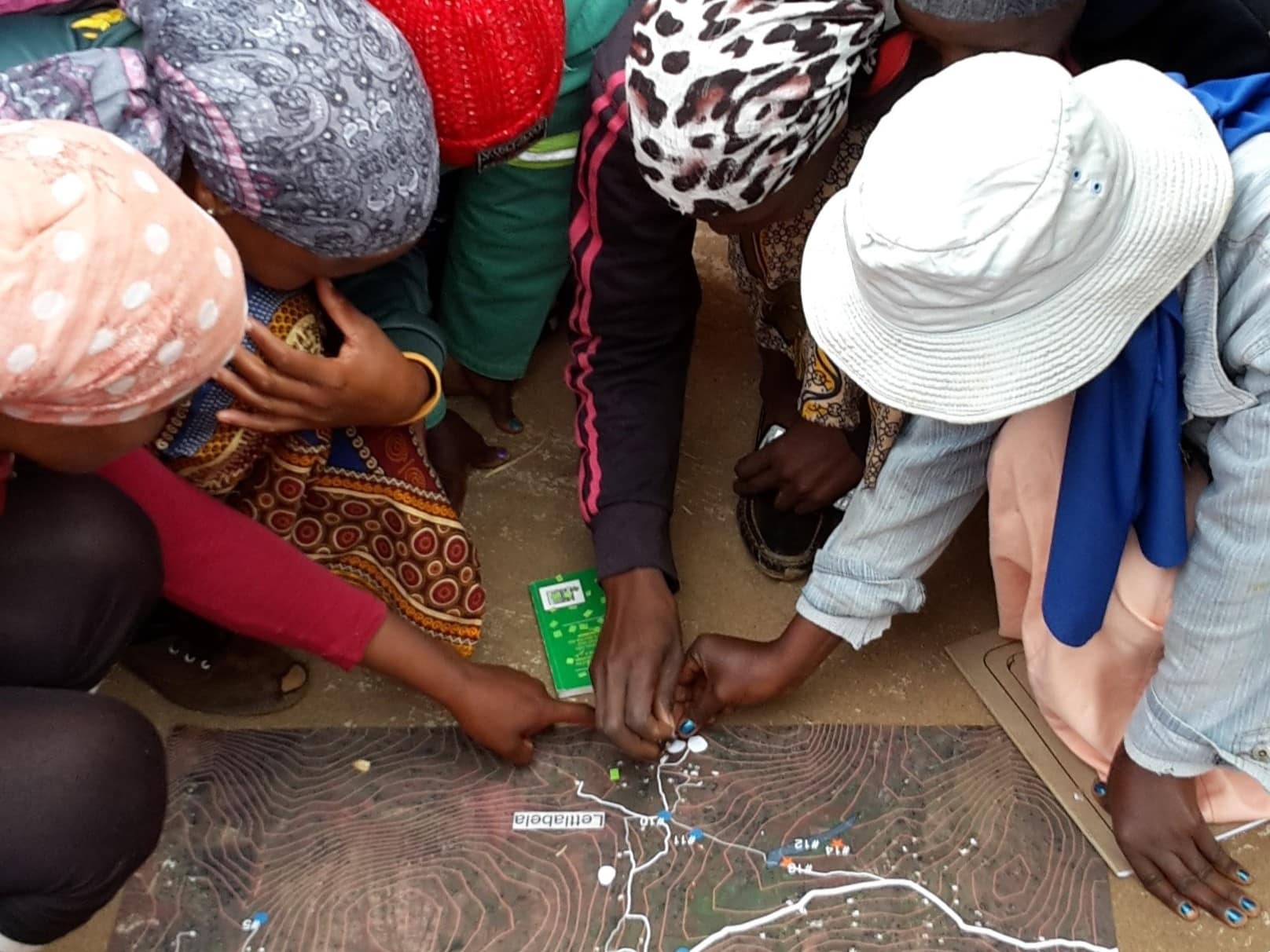 A group of women participating in a water mapping exercise conducted by IWMI, in Ga-Mokgoto, Limpopo Province, South Africa. Photo: Barbara van Koppen/IWMI