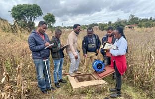 The Groundwater for Advancing Resilience in Africa (G4DR) team inspects boreholes in Malawi. Photo: Claudio Pacacheque