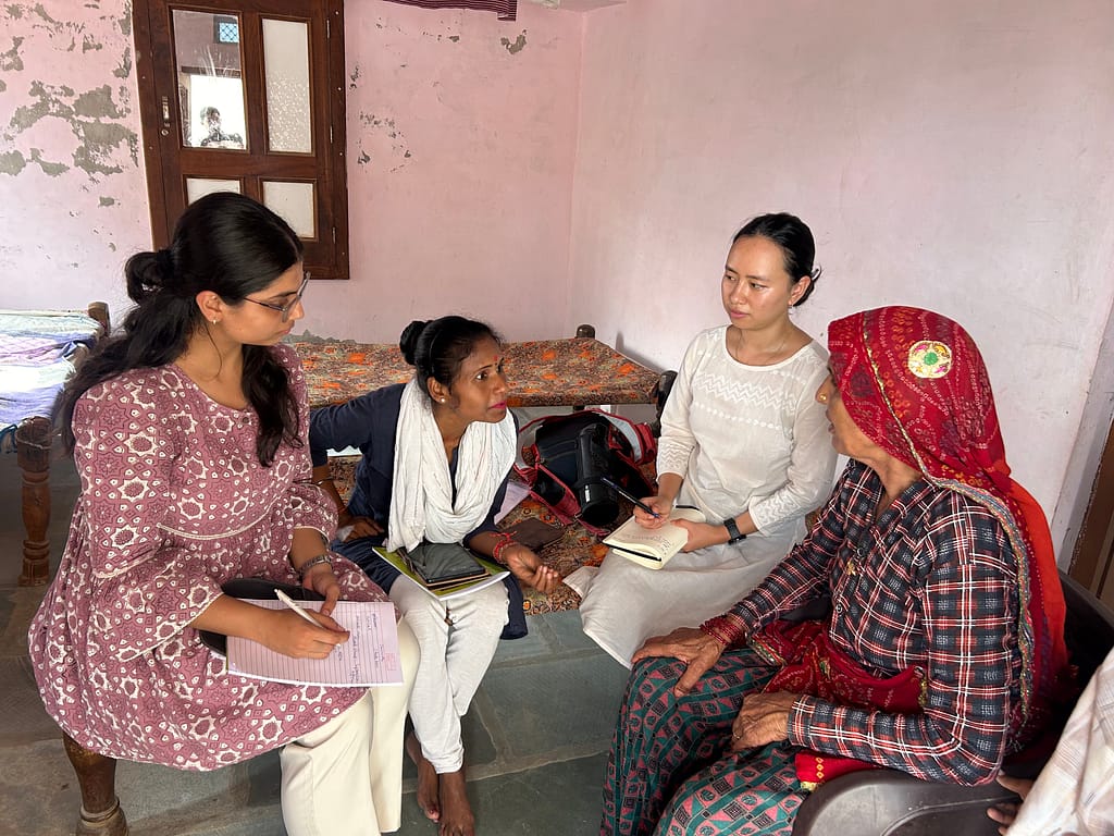 Women enumerator undertaking the GESI module of the PM Kusum Survey in Rajasthan. Photo: Laxman Prasad / Primary Survey Organization 