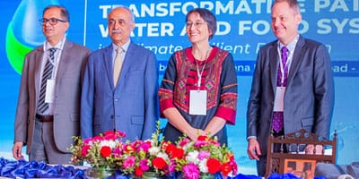 IWMI’s Mohsin Hafeez and Mark Smith inaugurate Pakistan Water Week alongside Iqar Khan and Claudia Ringler. IWMI / Pakistan