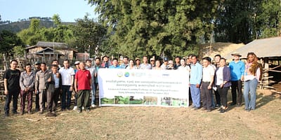 Farmers and IWMI researchers at the peer-to-peer learning exchange in Lao PDR. Photo: IWMI