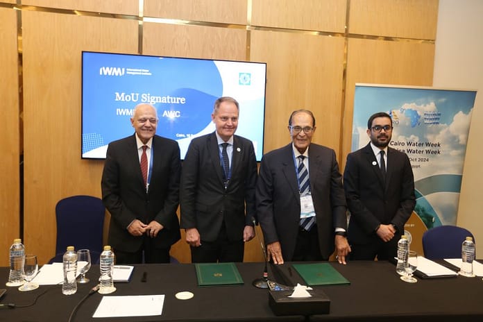 From left to right: Hussein El-Atfy, Secretary General Arab Water Council; Mark Smith, IWMI Director General; Mahmoud Abu-Zeid, President of the Arab Water Council; and Youssef Brouziyne, IWMI Regional Representative in MENA.
