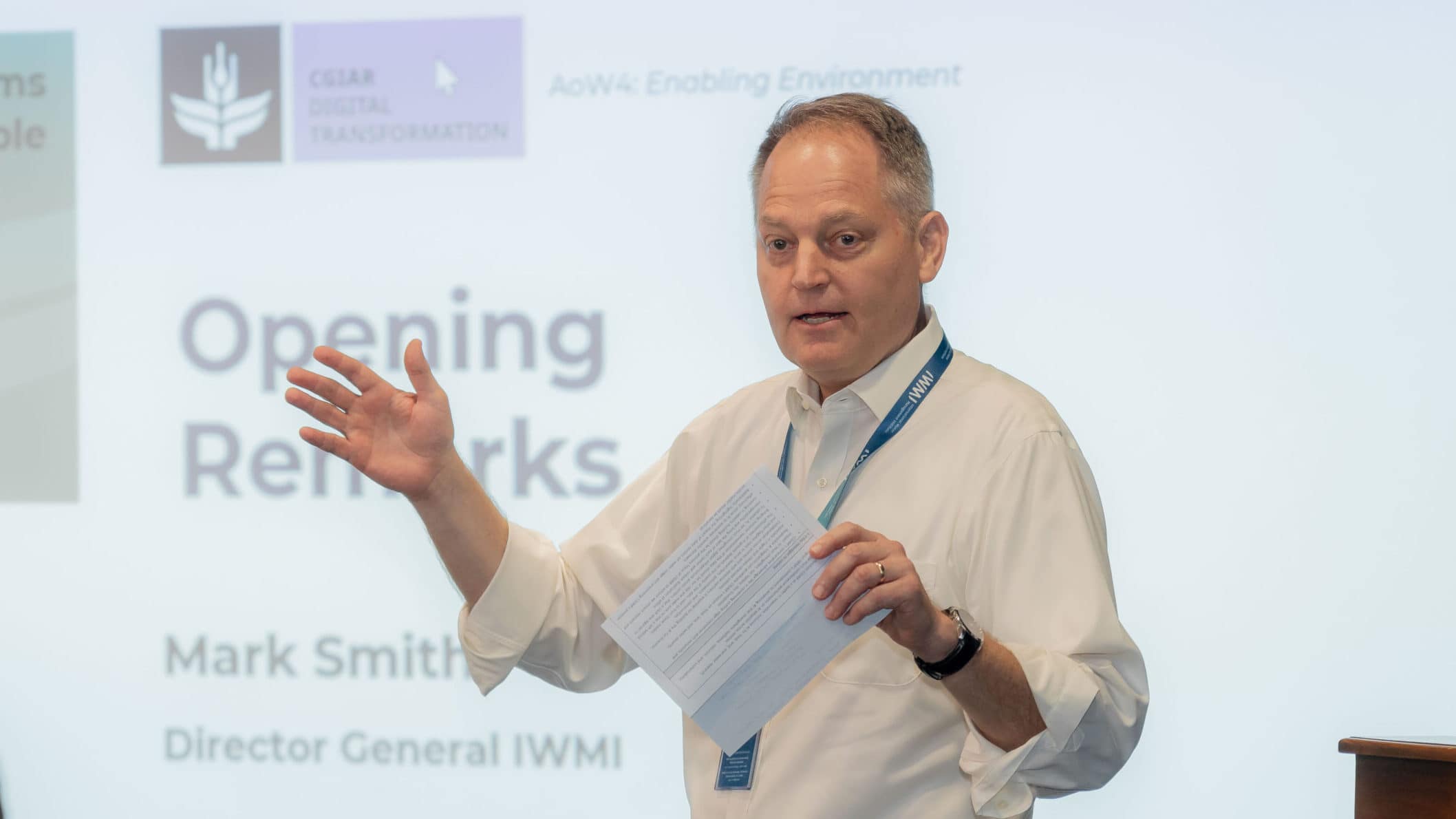 IWMI’s Mark Smith, Director General, gives opening remarks. Photo: Gunarathna Thisal/ Mantaray Films Workshop attendees from across the CGIAR centers pose for a photo.