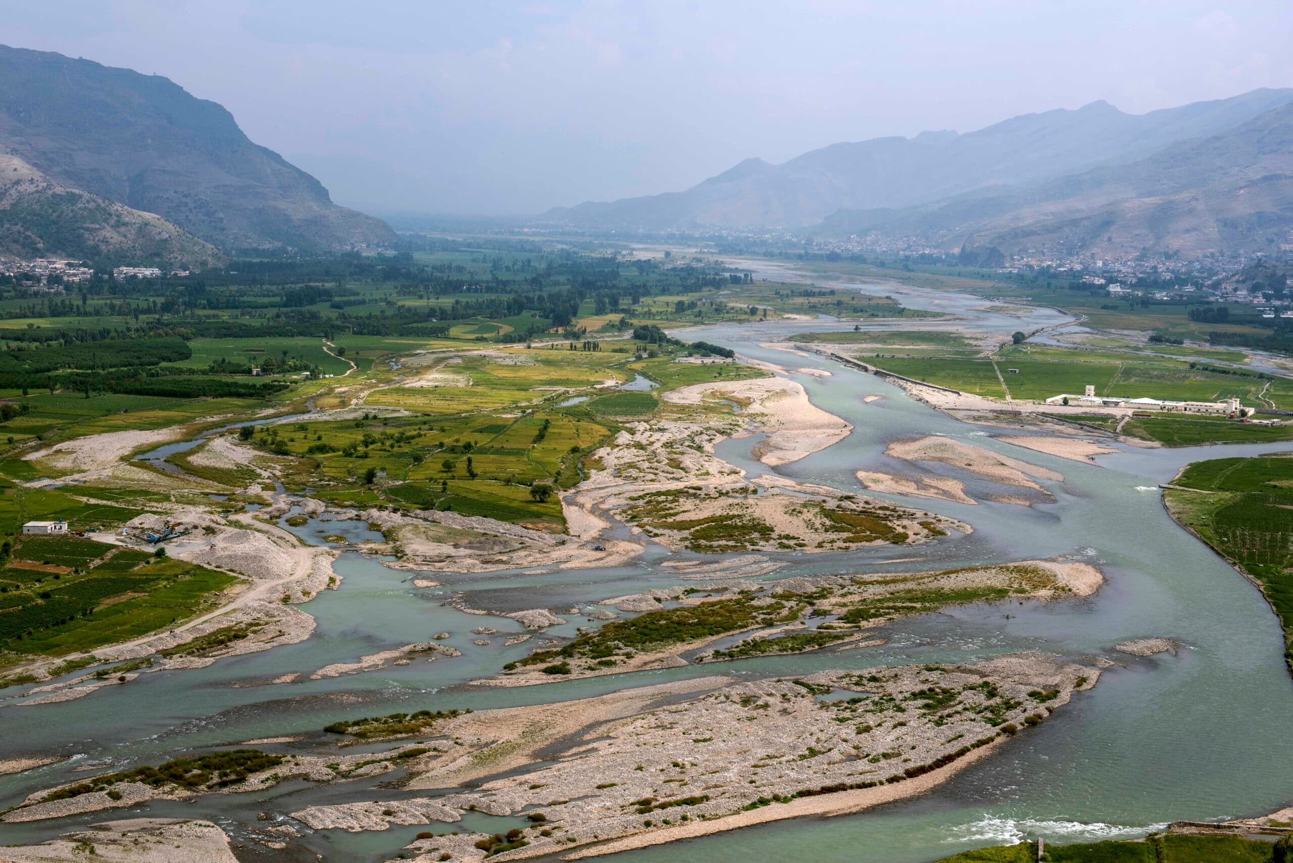 Aerial photo of river Swat in Khyber Pakhtunkhwa’s picturesque Swat Valley, Pakistan. Photo: IWMI